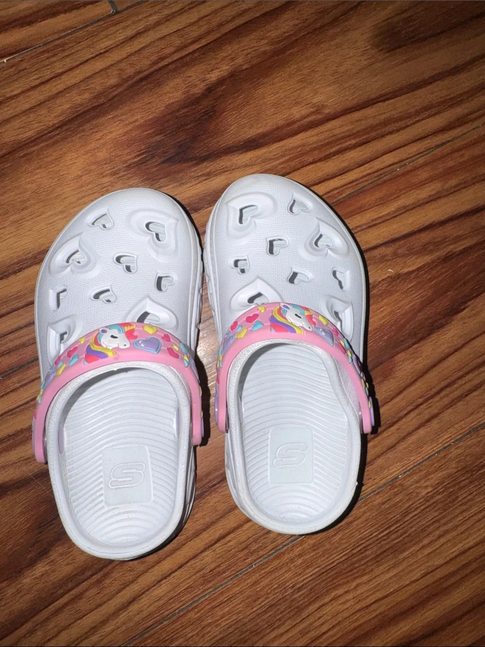 Skechers White Kids Clog with Pink Heart Strap